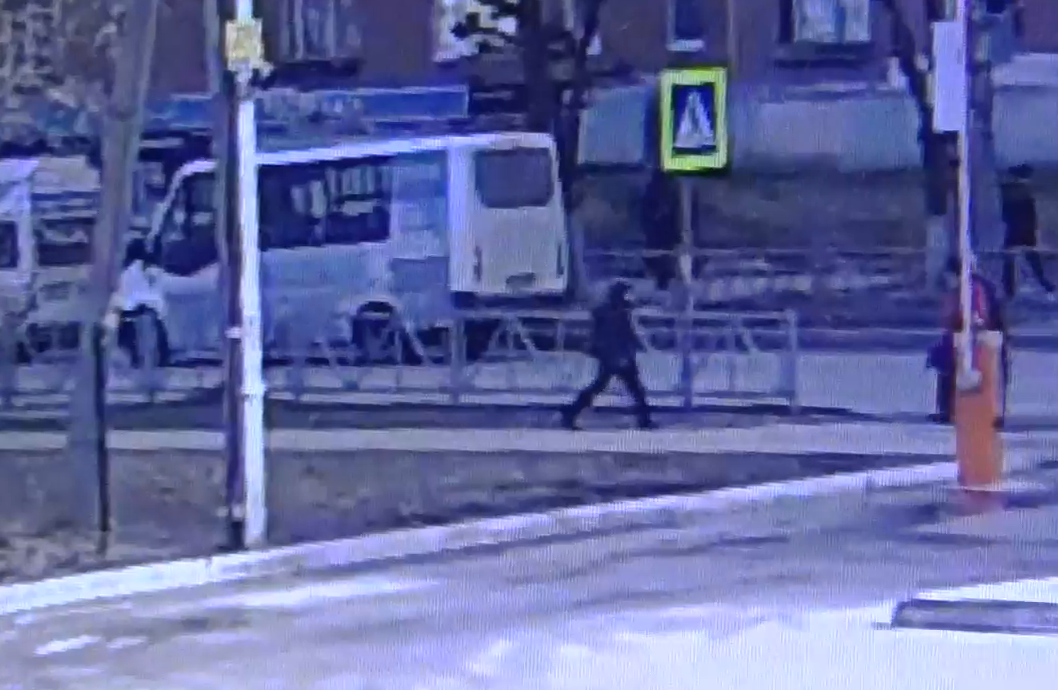 Появилось видео о том, как "ГАЗель" сбила школьника на пешеходном переходе