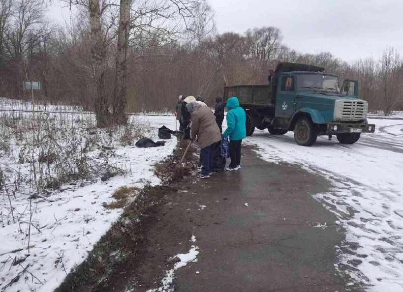 В день общегородского субботника в Рязани собрали 20 тонн мусора