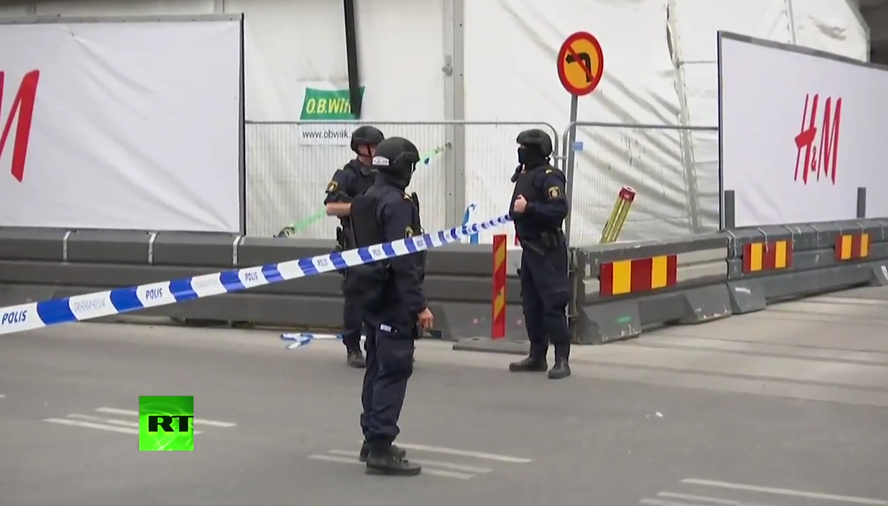 Новые подробности теракта в Стокгольме: в грузовике нашли взрывчатку