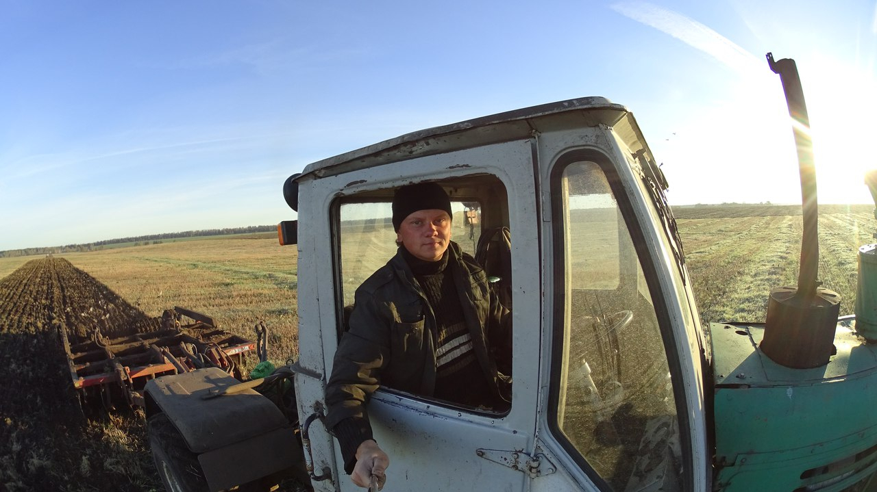 Рязанский тракторист, набравший на Youtube  33 млн просмотров, рассказал о том, почему он стал блогером