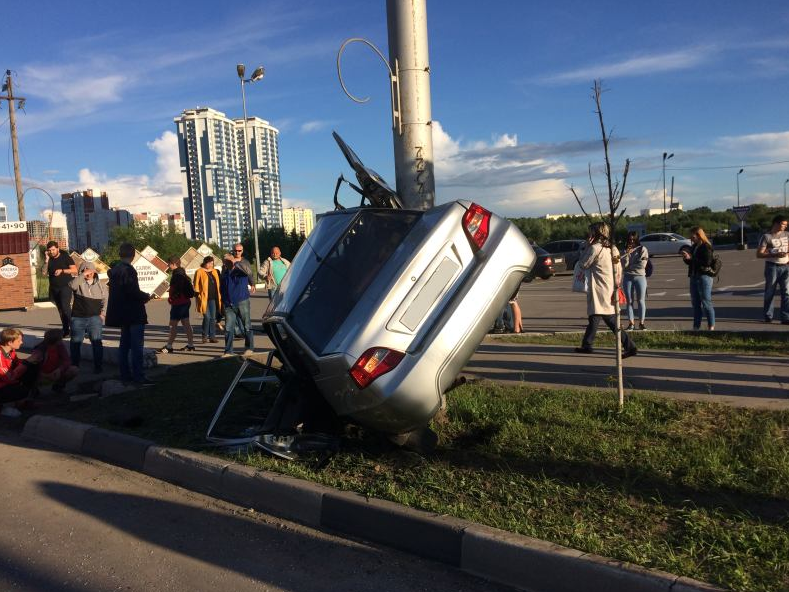 Причиной массового ДТП на Московском шоссе стало несоблюдение дистанции