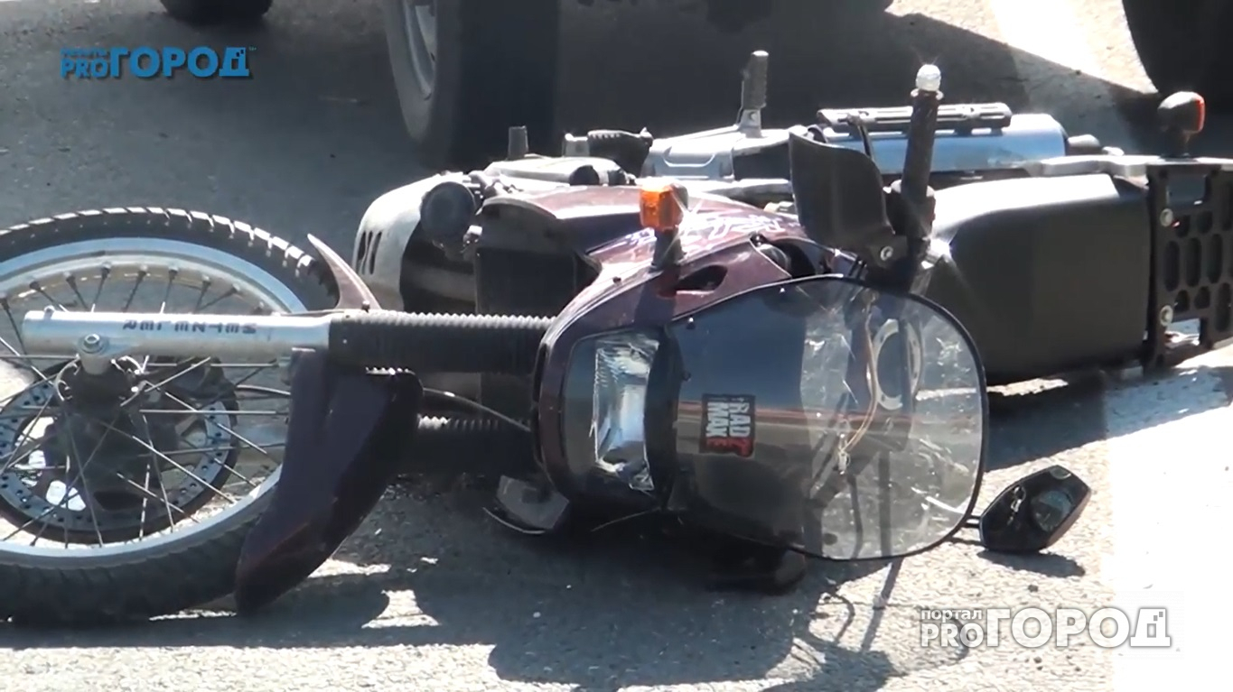 Последствия смертельного ДТП с участием мотоциклиста - видео