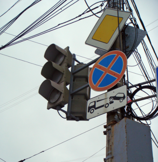 Неработающий светофор на Московском шоссе возмущает рязанцев