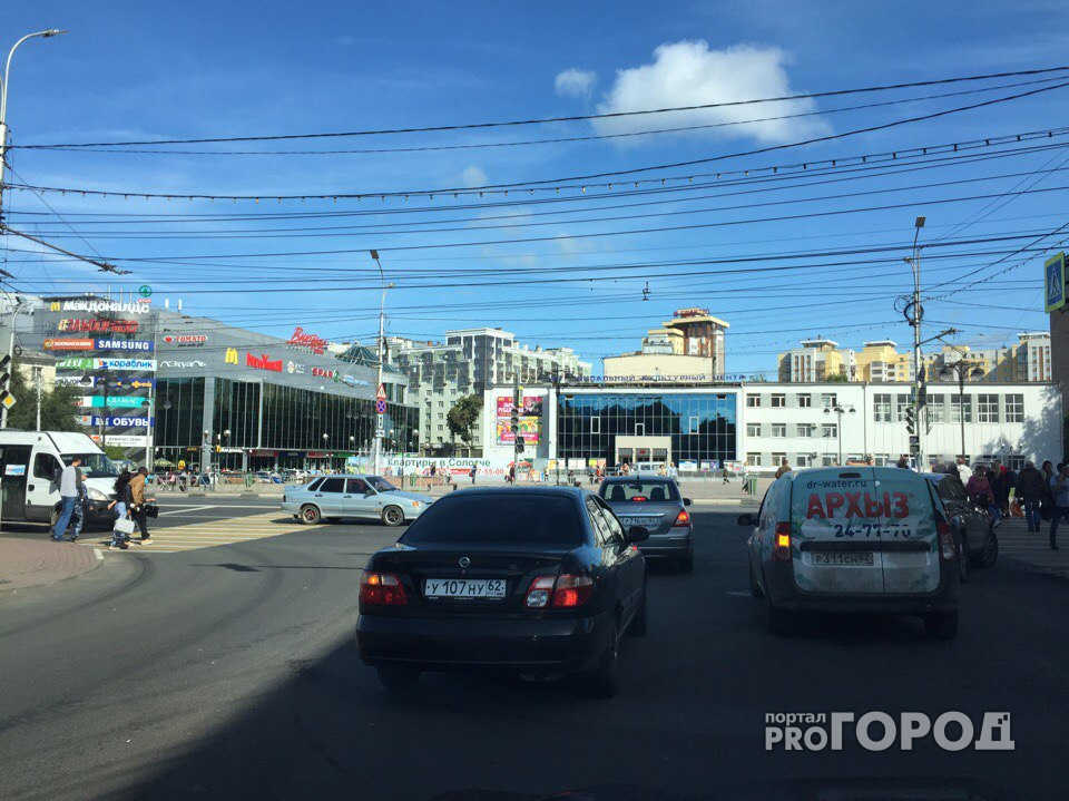 На перекрестке Первомайского проспекта и улицы Завражного не работает светофор