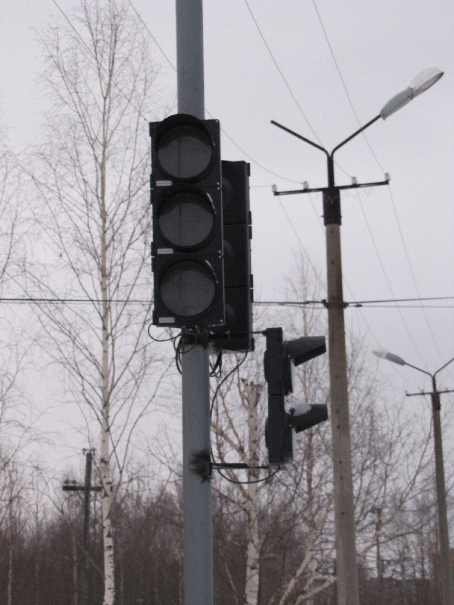 У подрядчика нет денег на ремонт светофора на Черновицкой