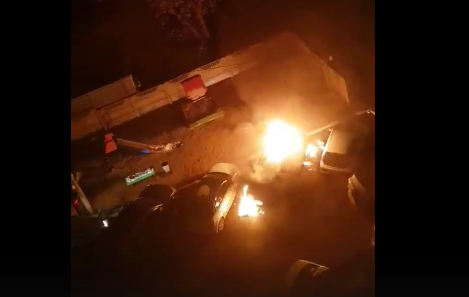 "От автомобиля ничего не осталось": Ночью на улице Пушкина сгорела машина
