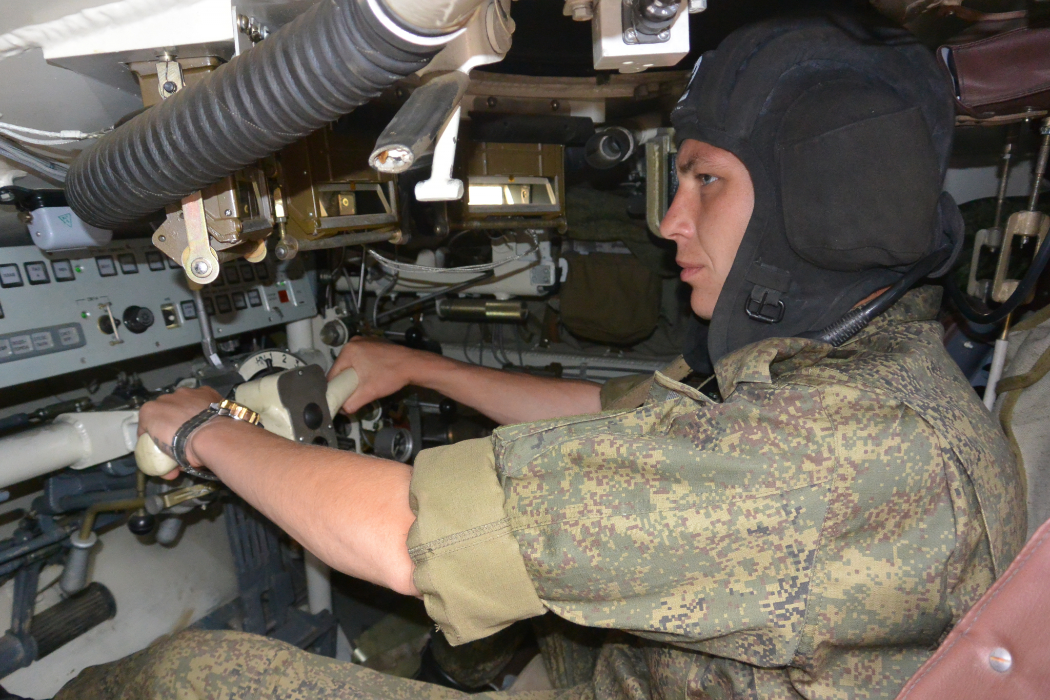 В России предлагают увеличить срок службы в армии