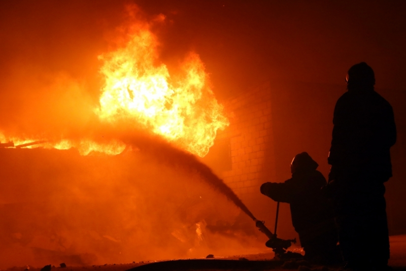 Фоторепортаж с крупного пожара в Рыбновском районе