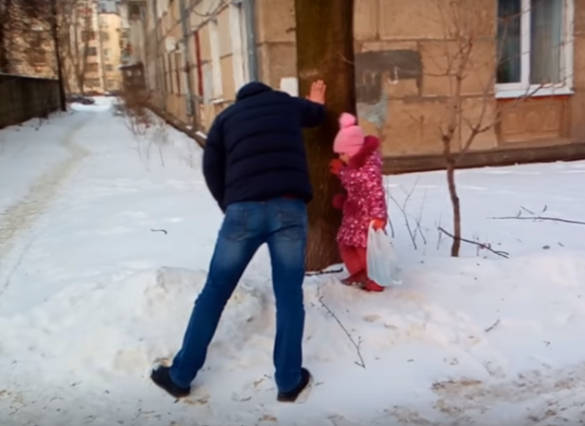 В Рязани на видео попал очередной пьяный отец