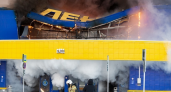 В Томске сгорел гипермаркет «Лента»: видео с места пожара