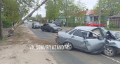 Утром 1 мая в Солотче пьяный 30-летний водитель Lada Priora врезался в столб