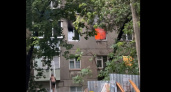 На улице Островского в Рязани из горящего дома эвакуированы 20 человек