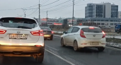 На Московском шоссе водители личного транспорта вновь заняли выделенную полосу
