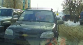 На улице Типанова в Рязани засняли на видео автохамку