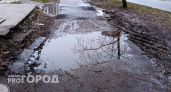«Люди по колено в воде»: рязанцы поддержали жалобу на лужу у остановки, но не верят в быструю реакцию властей