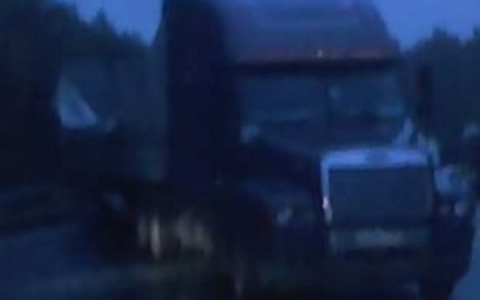В Шиловском районе столкнулись два грузовика‍. Есть пострадавший
