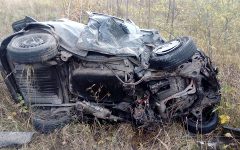 В Рязанской области пьяный водитель без прав врезался в Mercedes
