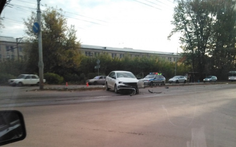 Новые подробности ДТП на улице Халтурина: в результате аварии пострадали три человека
