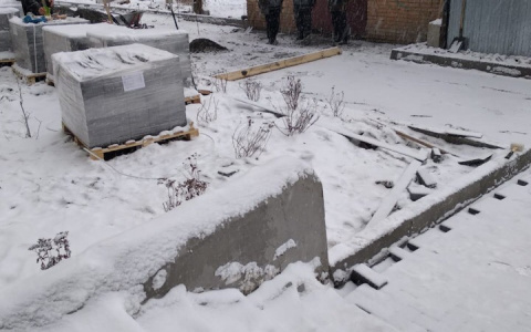 Благоустройство по-рязански: на Первомайском проспекте готовятся укладывать тротуарную плитку в мёрзлую землю