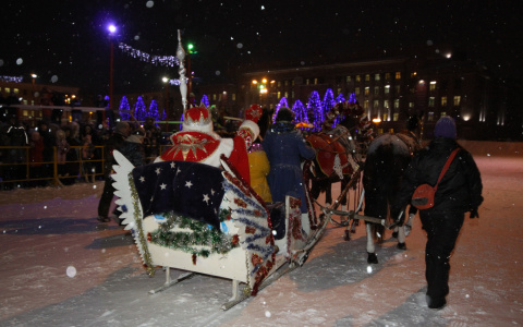 В субботу движение в центре Рязани перекроют из-за Дедов Морозов
