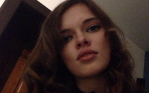 Рязанская модель: "Битые стекла в туфли мне не подсовывали"