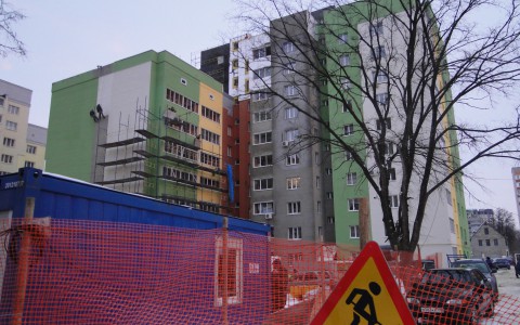 Строительные работы в доме, пострадавшем от взрыва, завершатся 25 декабря – фоторепортаж