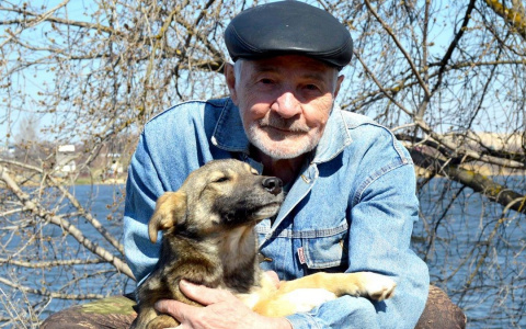 Пенсионер из Рязани спас щенка: питомец застрял под арматурой
