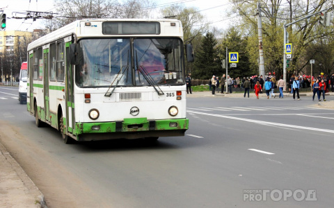 «Невозможно дождаться 20 автобус»: горожане жалуются на работу общественного транспорта