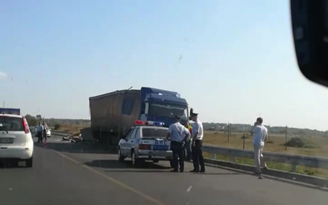 "У грузовика лопнуло переднее колесо": подробности смертельной аварии в Рыбновском районе