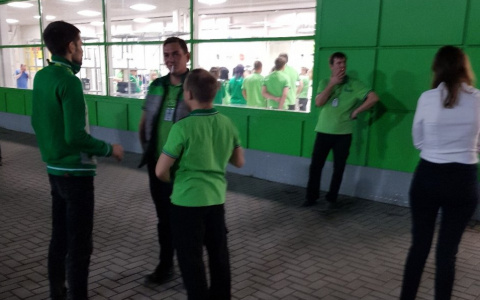 Рязанский гипермаркет "Леруа Мерлен" эвакуировали из-за забытой сумки