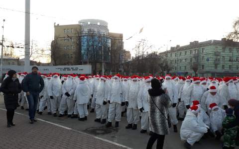 LIVE Новогодняя столица-2020: парад Дедов Морозов!