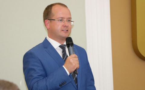 Суд продлил срок ареста бывшему и.о. мэра Карабасову