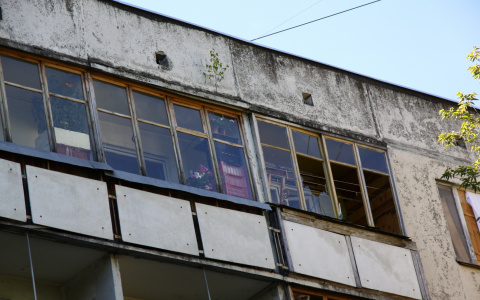 ЧП в центре Рязани: пожилой пенсионер выпал из окна