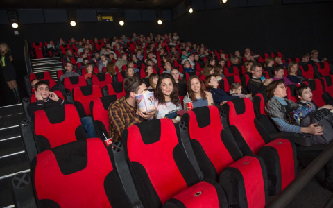 Возвращение к нормальной жизни: в России открываются кинотеатры
