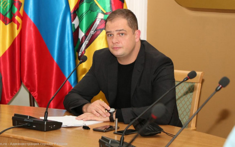 Назначили ответственных: Владимир Бурмистров провёл заседание штаба по уборке города зимой