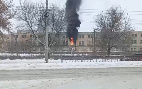 Видео: в Рязани загорелся завод “САМ”