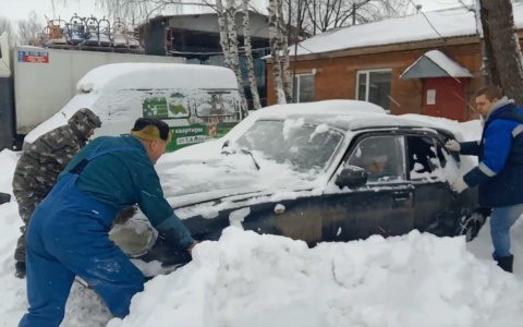 Немного солидарности: не только в Рязани страдают от снегопадов