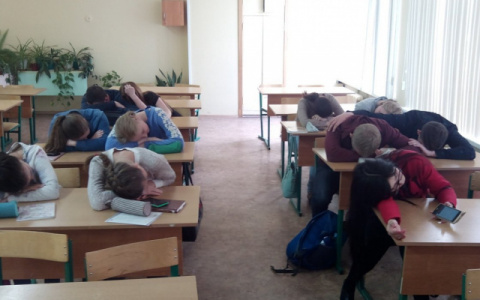 Дети довольны: в российских школах объявили каникулы с 1 по 10 мая