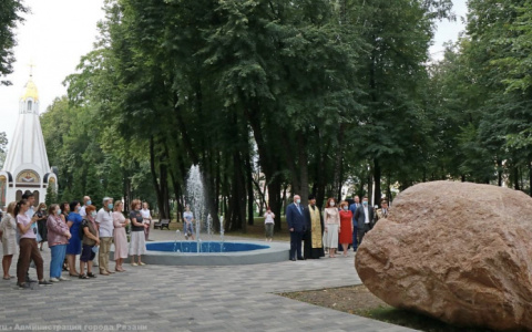 «Камень о заложении Переяславля-Рязанского»: у Кремля открыли памятный знак