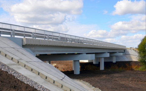 На три месяца: в Ухоловском районе перекроют мост через реку Мостья