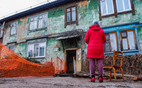«Напоследок пожить бы в теплом доме!..»: как рязанские пенсионеры выживают в холодных трущобах