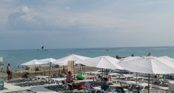 «Нам просто ничего не помогает!»: туристы поголовно жалуются на новую напасть. Отдых на Черном море испорчен