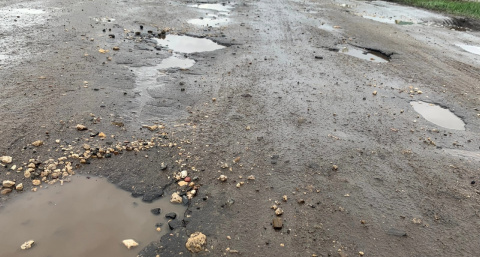 Прокуратура отреагировала на жалобы о плохой дороге в деревне Ивкино